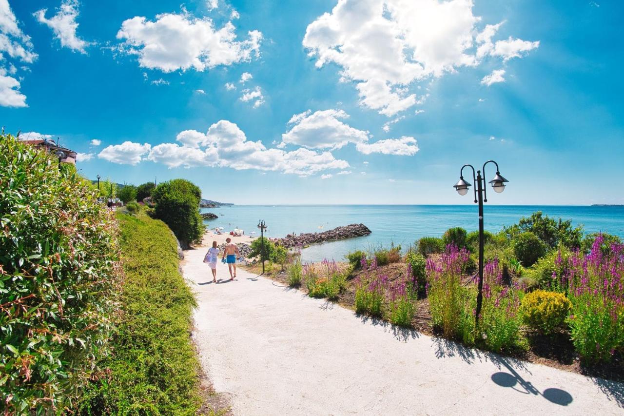Prestige Fort Beach - Premium Apartments Sveti Vlas Exterior photo